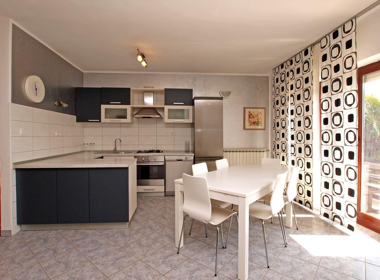 Apartments Dusanka 799 Fažana Exterior foto