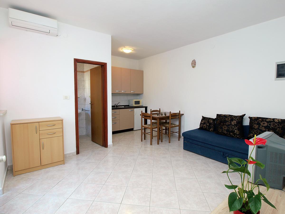 Apartments Dusanka 799 Fažana Exterior foto